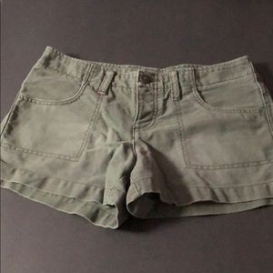 American Eagle army low shorts